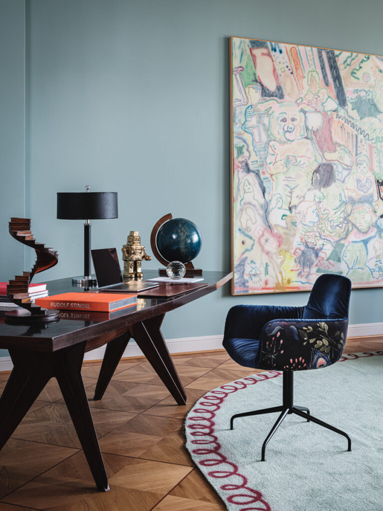 2019_FF-inspo_editorial-office-blau-leya-armchair-high-2_96dpi
