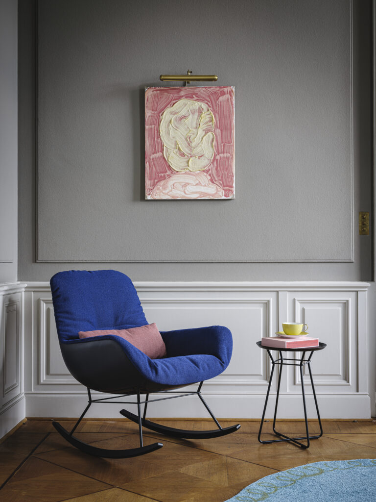 2019_FF-inspo_editorial-office-blau-leya-rocking-chair-1_300dpi