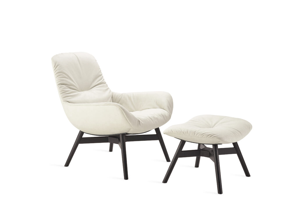 2020_Leya_Lounge-Chair-OM_3-2_WD002_Orient-Kristall_front