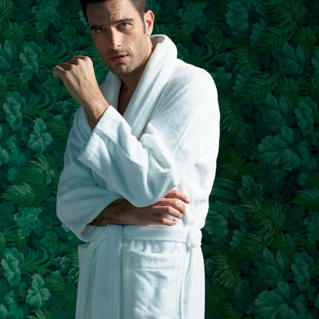Yves-Delorme-Etoile-Blanc-Bath-Robe-Lifestyle