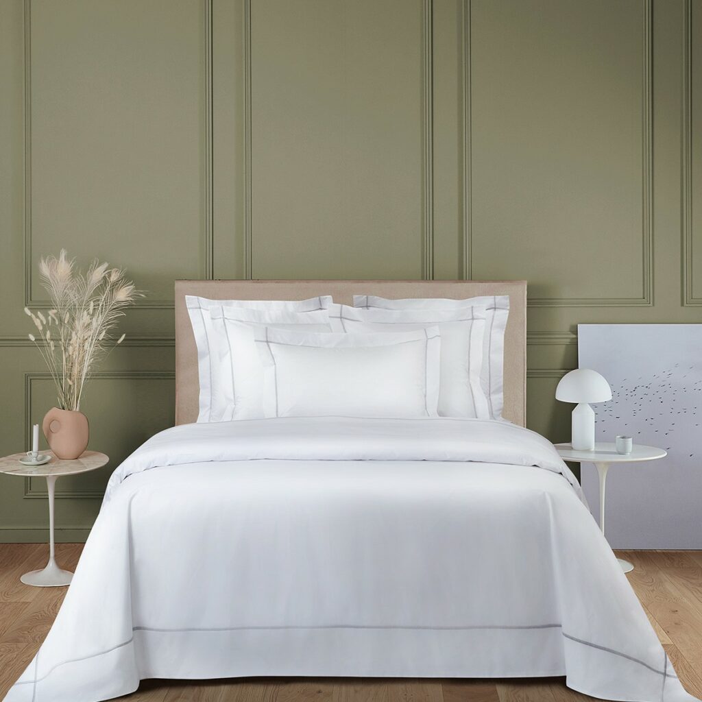 athena_silver_bed_ambiance_2